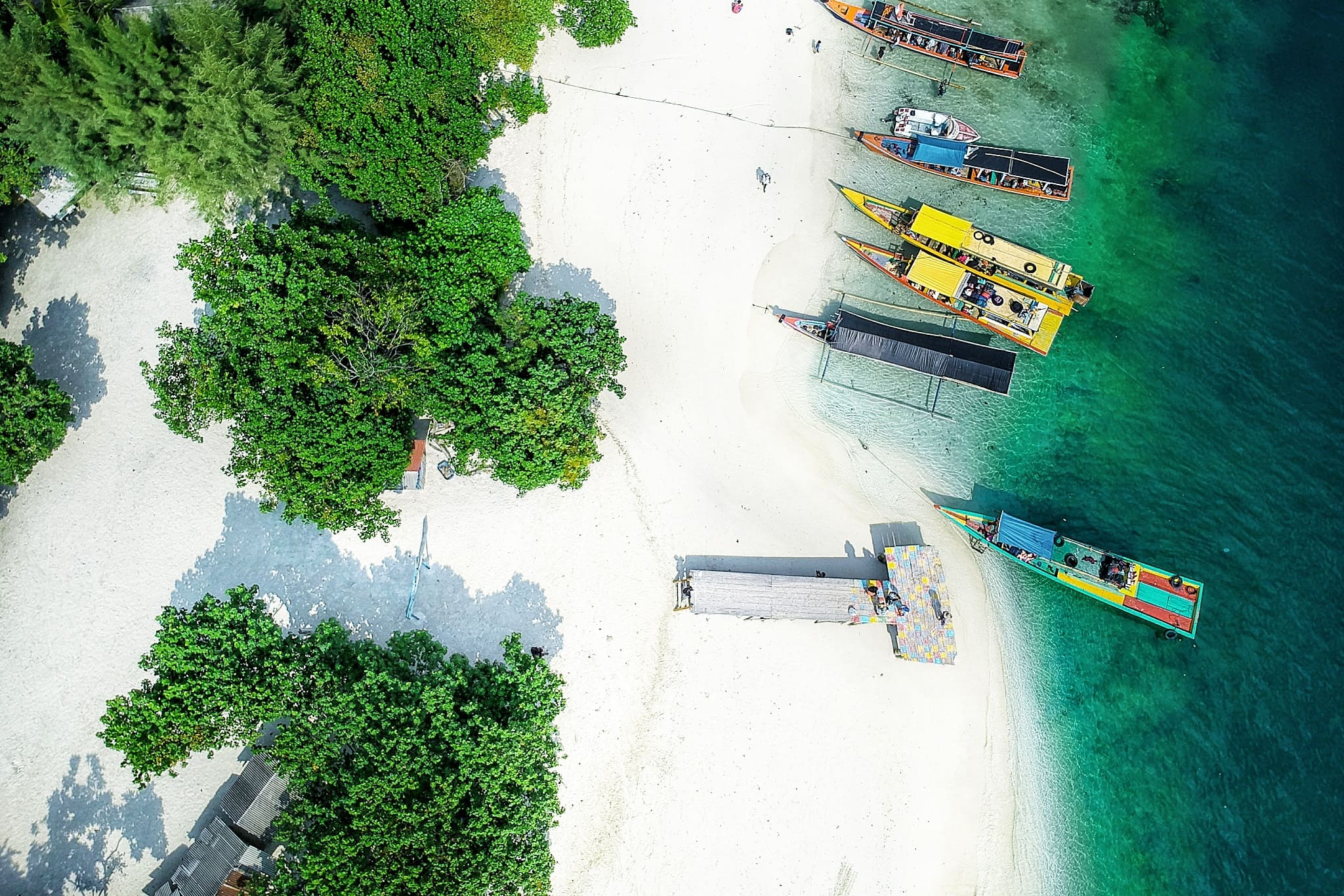 Explore Pulau Sangiang + Snorkeling (1D)